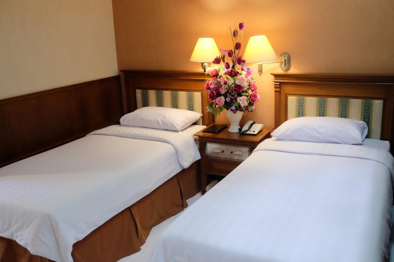 Sapta Nawa Resort 1 Gresik エクステリア 写真