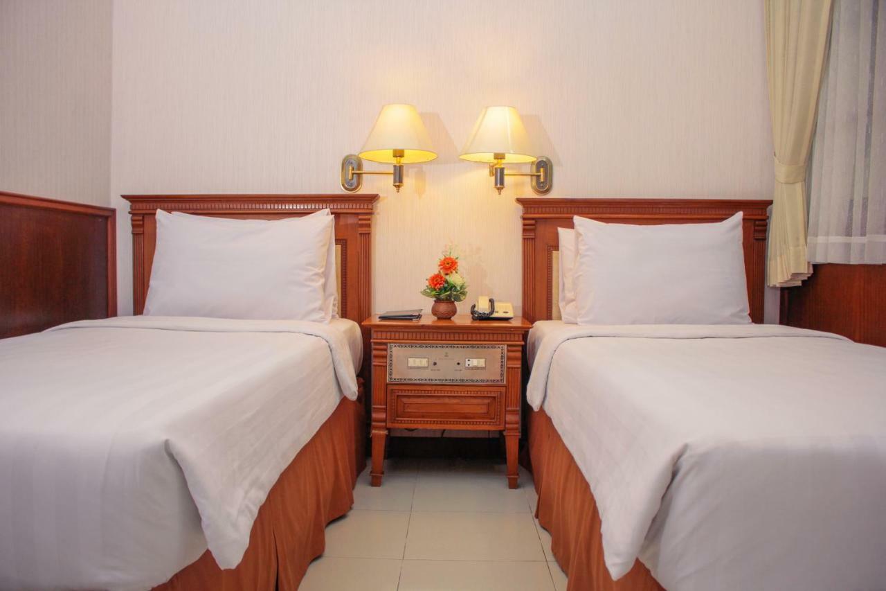 Sapta Nawa Resort 1 Gresik エクステリア 写真