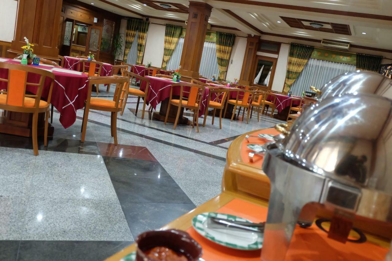 Sapta Nawa Resort 1 Gresik エクステリア 写真